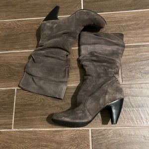 Clarra grey suede bootie